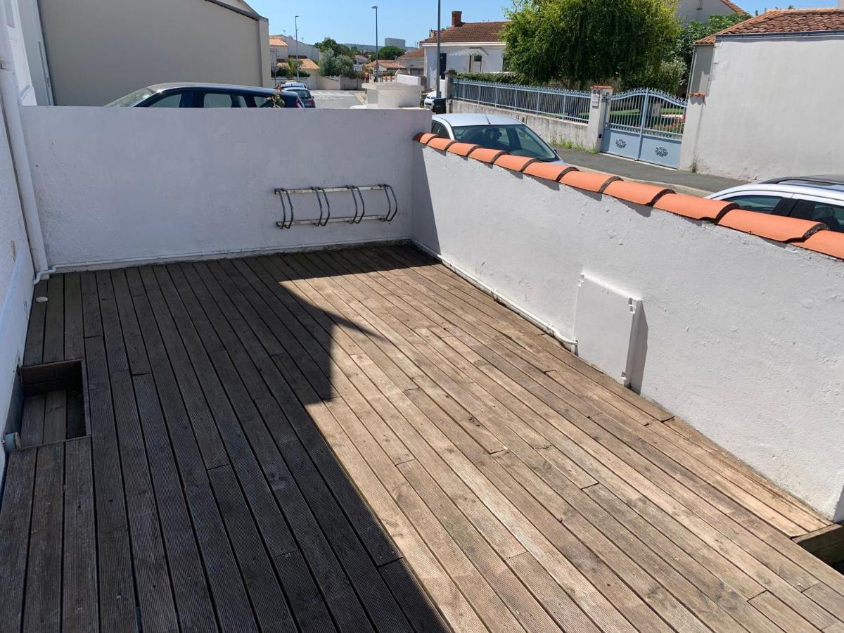Appartement Tout Confort En Mezzanine A 20Mn A Pied Du Centre-Ville Avec Tv Et Wifi La Rochelle  Exterior photo