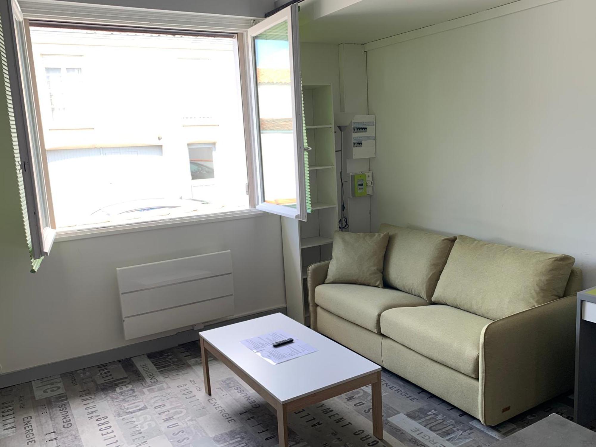 Appartement Tout Confort En Mezzanine A 20Mn A Pied Du Centre-Ville Avec Tv Et Wifi La Rochelle  Exterior photo